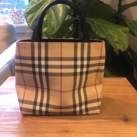 Burberry Bucket Bag - Picture 1 of 1